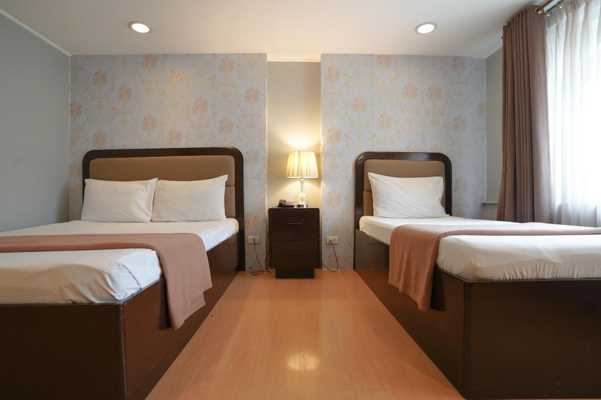 Arzo Hotel Manille Extérieur photo