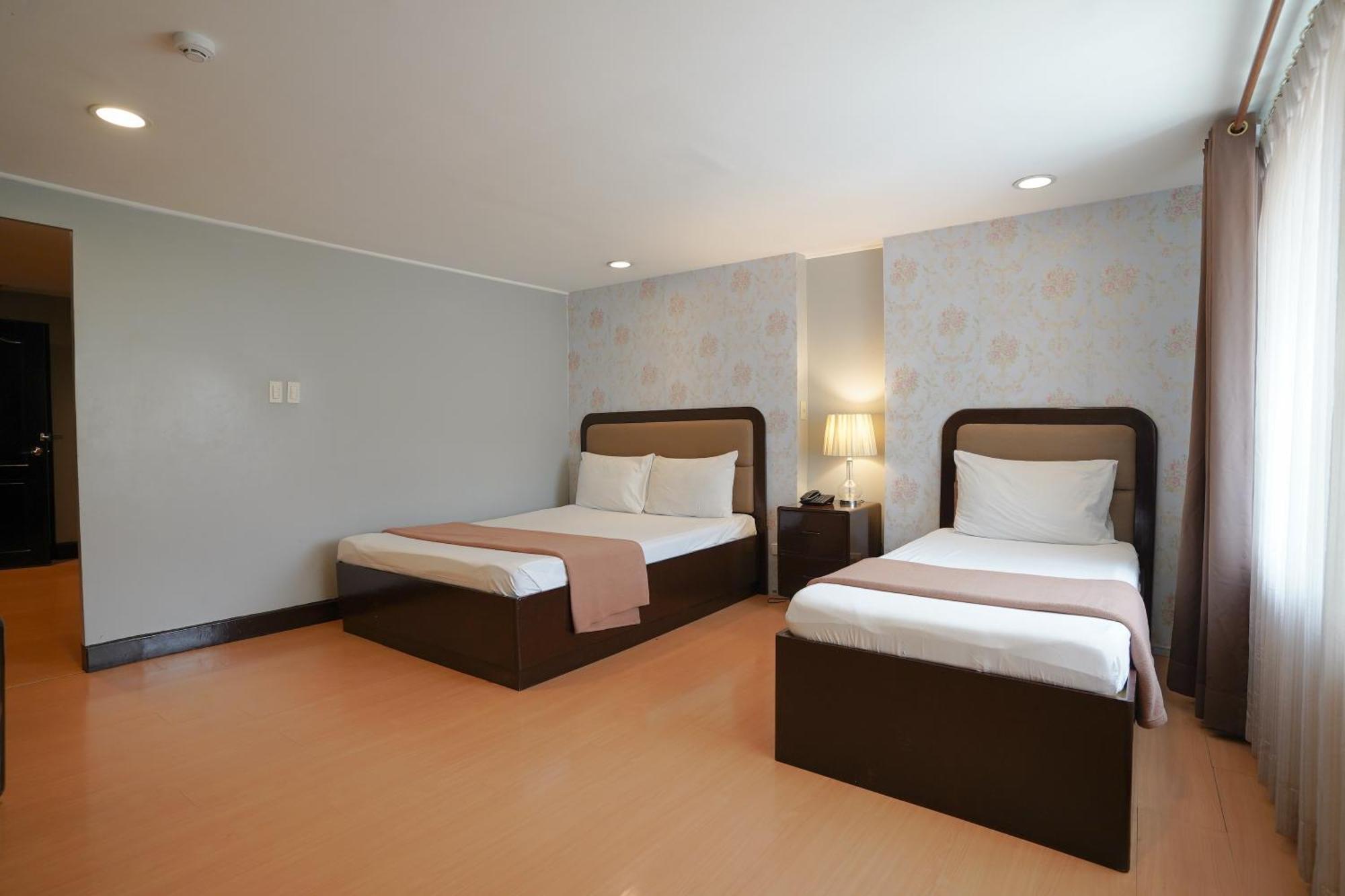 Arzo Hotel Manille Extérieur photo