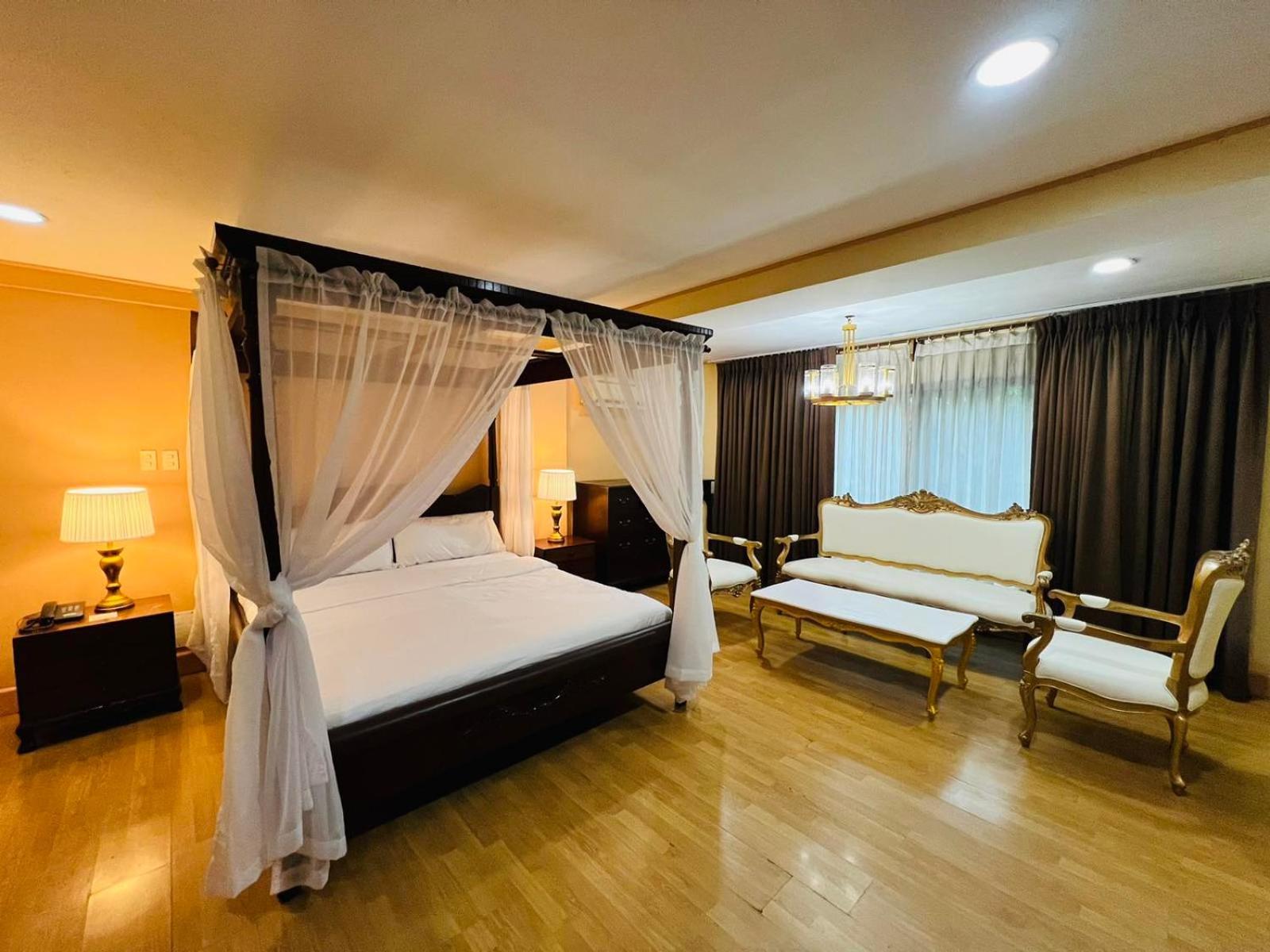 Arzo Hotel Manille Extérieur photo